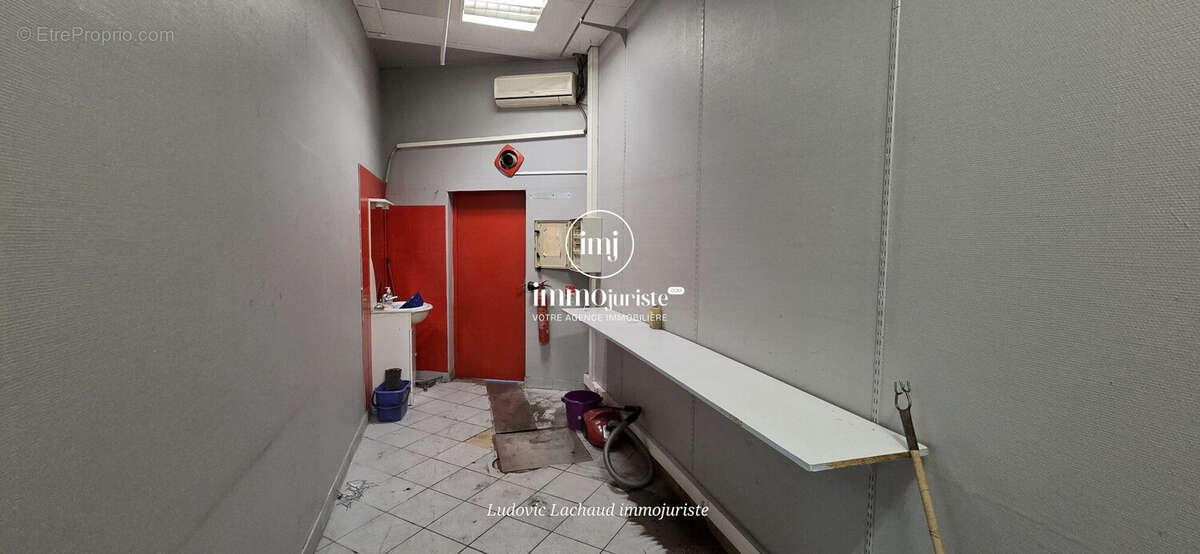 Commerce 113 m² à Limoges  - photo 8