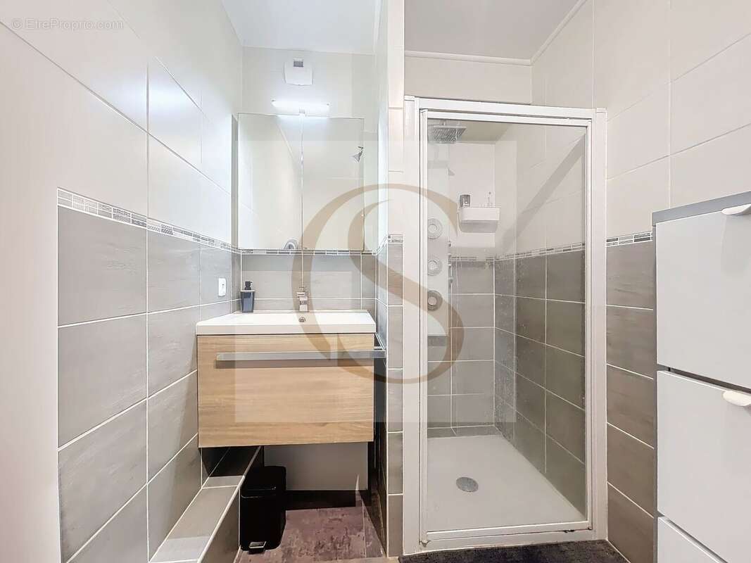 Appartement à PUGET-SUR-ARGENS