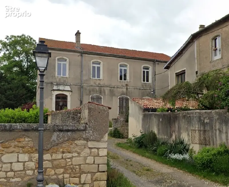 Appartement 660 m² à Lay-Saint-Christophe  - photo 6