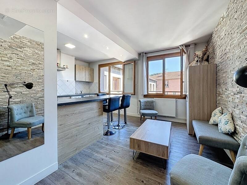 Appartement à SAINT-ETIENNE