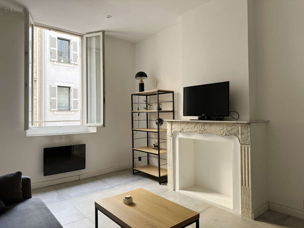 Appartement à MARSEILLE-6E