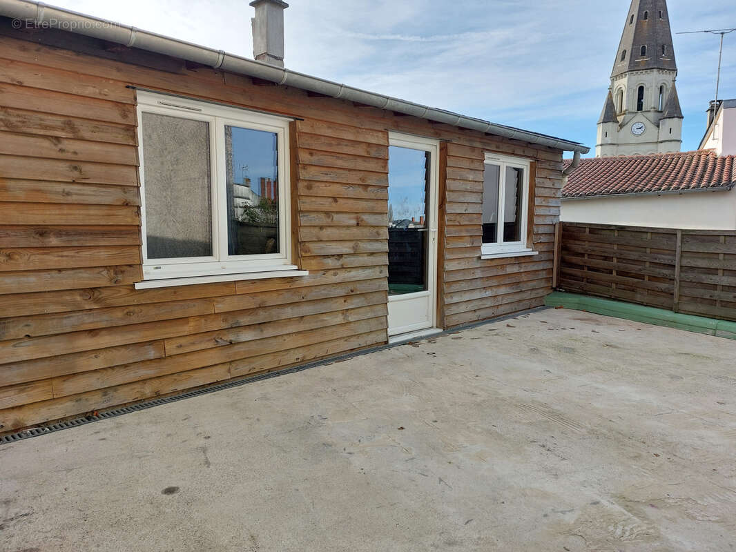 Maison à SAINT-VARENT