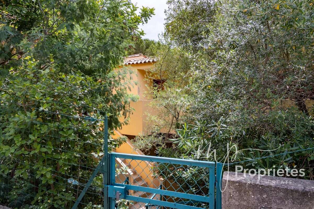 Appartement à LE LAVANDOU