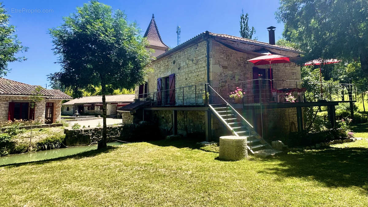 Maison à LAPENCHE