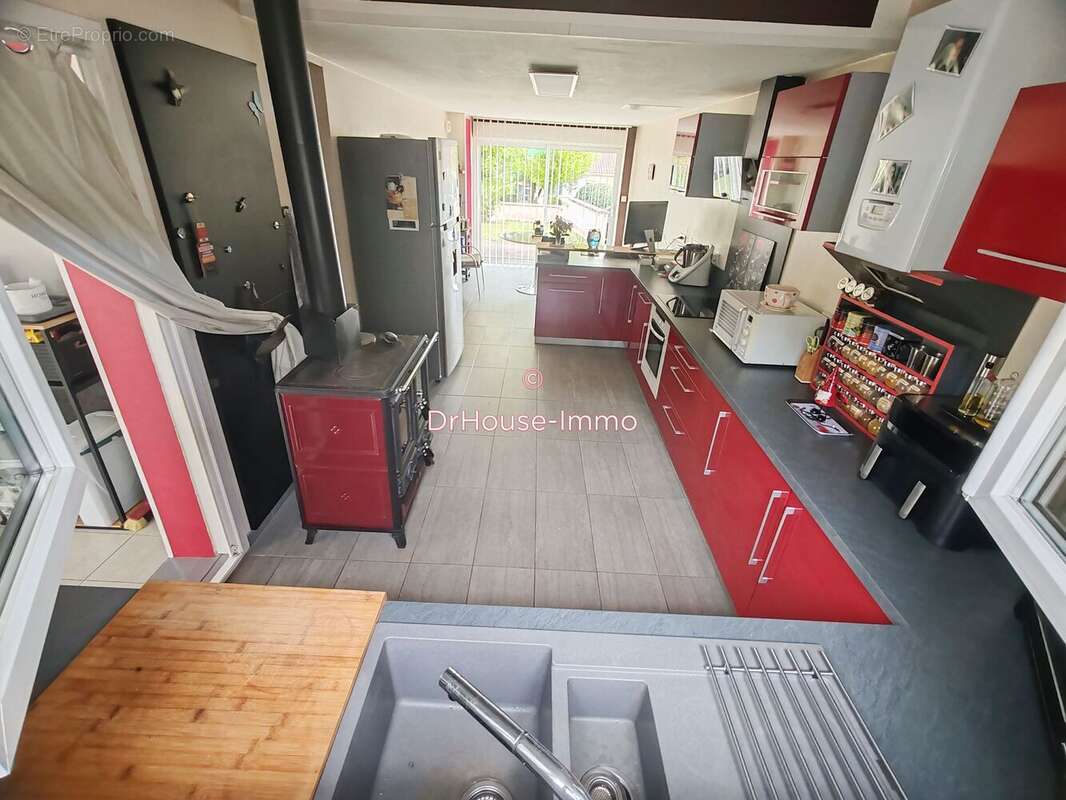Maison 159 m² à Dange-Saint-Romain  - photo 23