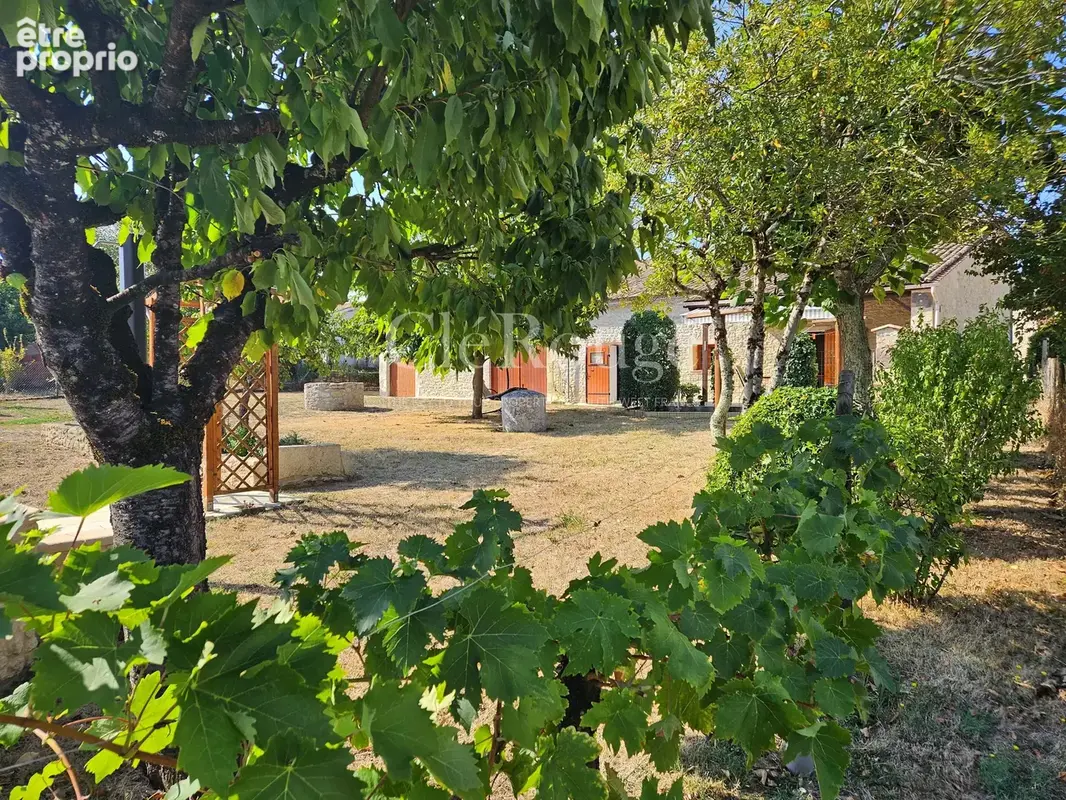 Charmante propriété à la campagne avec piscine, vues dégagées et beau potentiel d’aménagement - photo 26