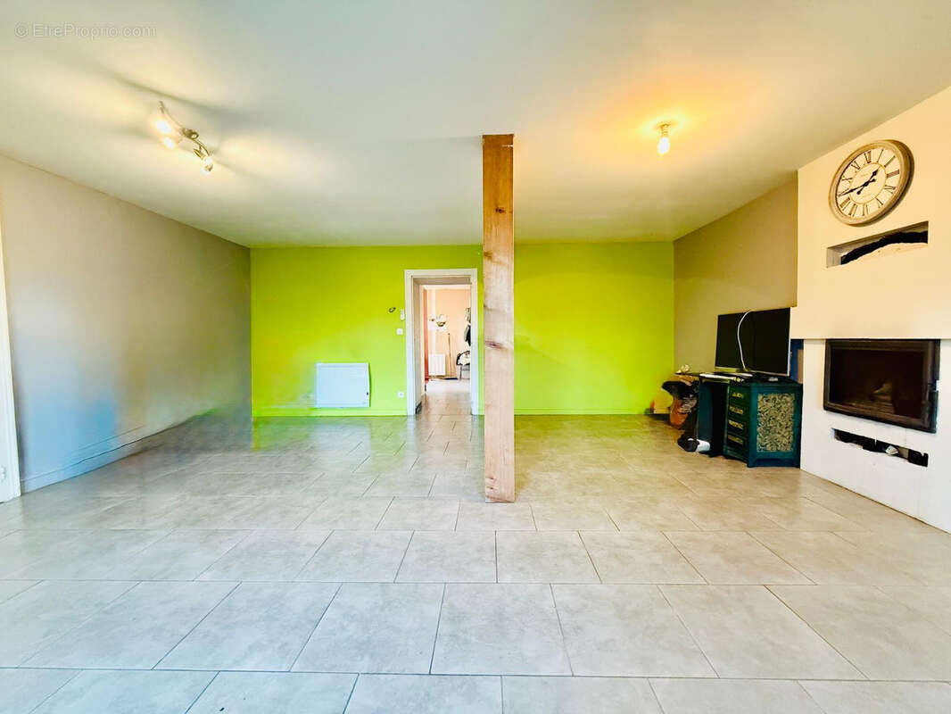 Maison à SAINT-JULIEN-DE-CONCELLES