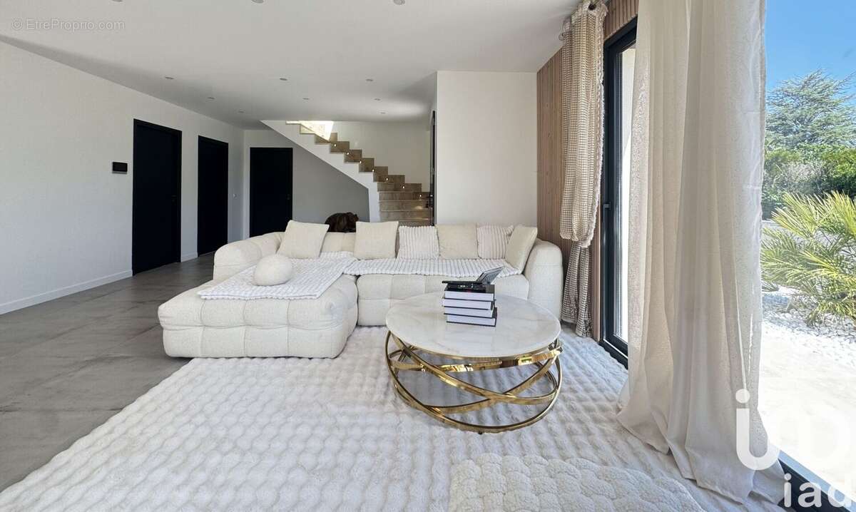 Photo 6 - Maison à HOUDAN