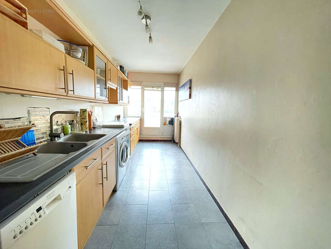 Appartement à TASSIN-LA-DEMI-LUNE