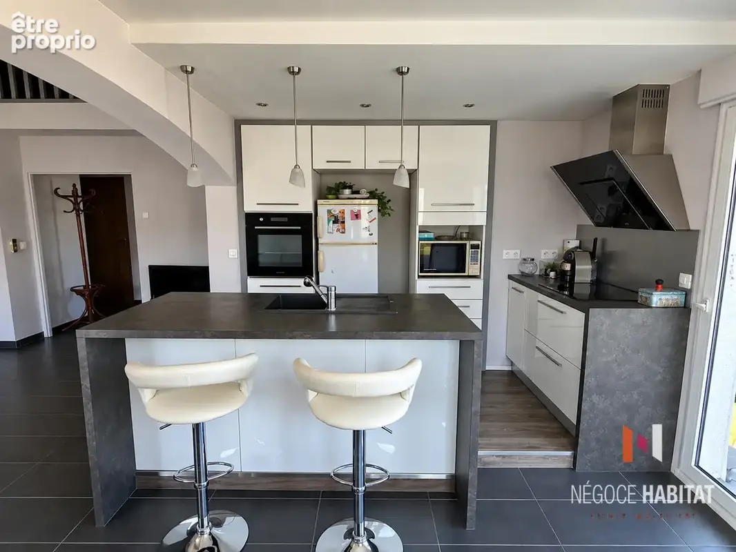 Appartement T5 85 m2 avec terrasse, garage et parking - photo 4