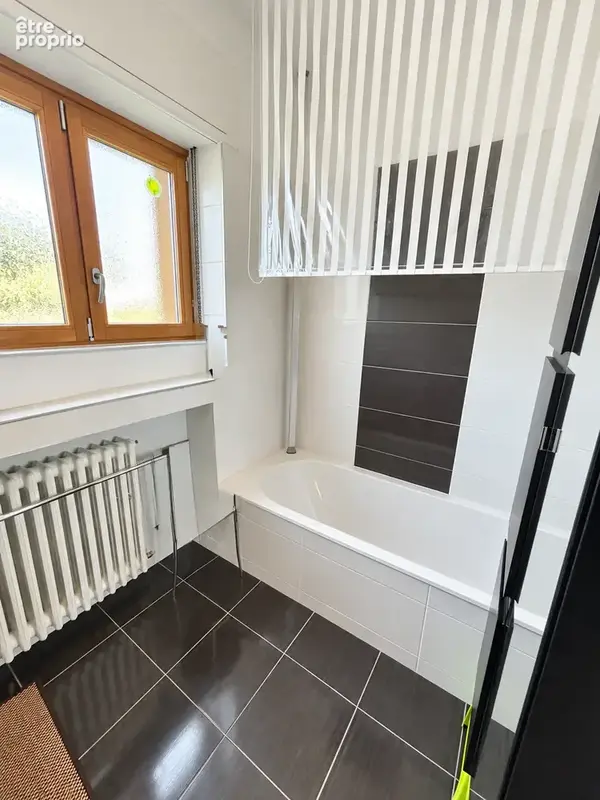 MAISON Quartier Vacquinière - 163 m2 - 4 chambres - Jardin - Garage - photo 12