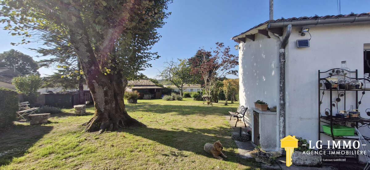 Maison à SAINT-GEORGES-DES-AGOUTS