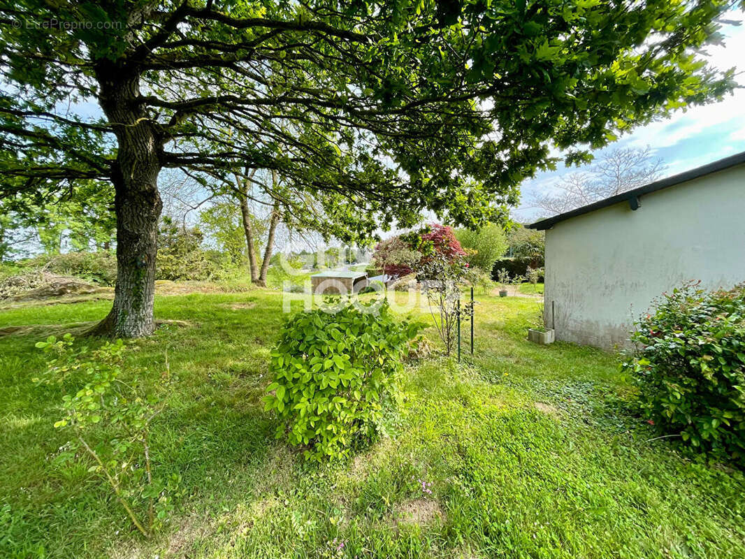 Maison à BAGUER-MORVAN