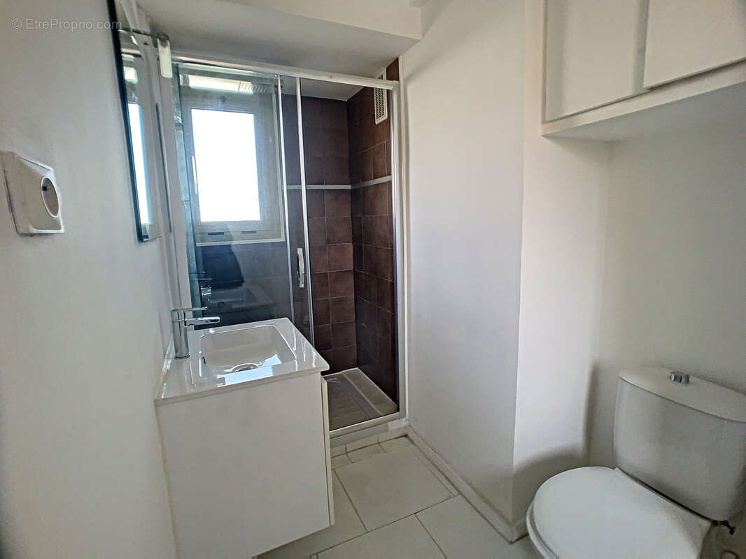 Appartement à VALLAURIS