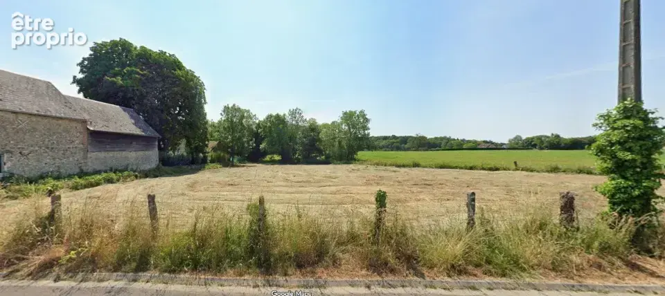 Terrain à SAINT-JULIEN-DE-LA-LIEGUE