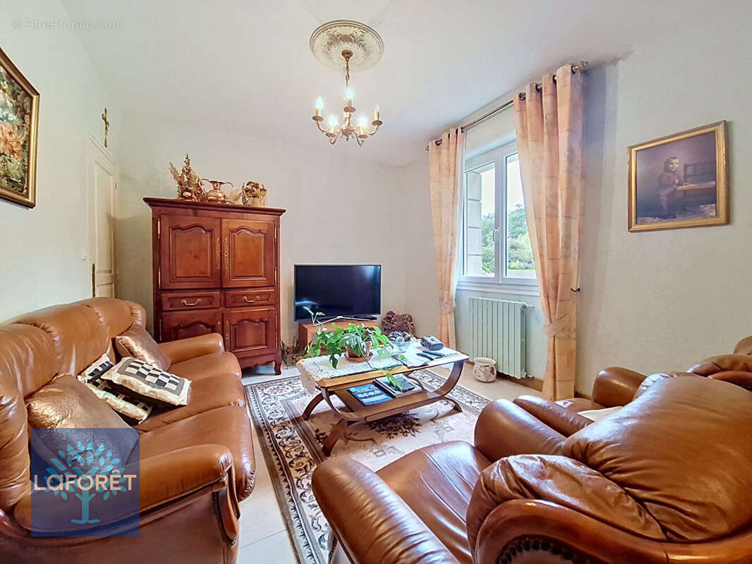 Maison à SAINT-SAUVEUR-DES-LANDES