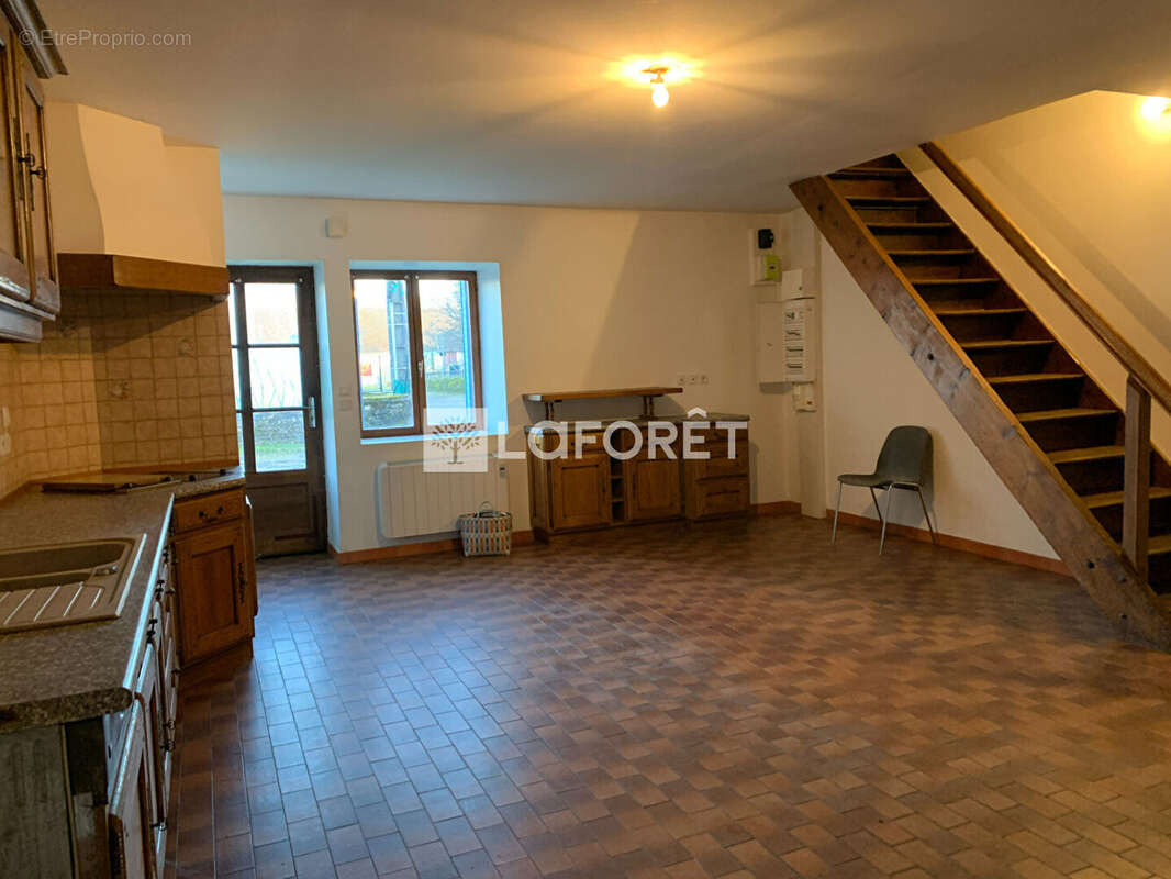 Maison à LONS-LE-SAUNIER