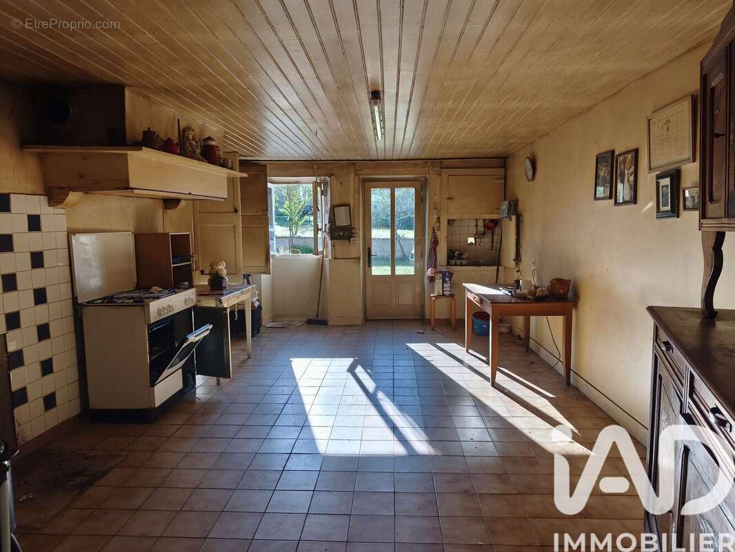 Maison 67 m² à Mortemart  - photo 7