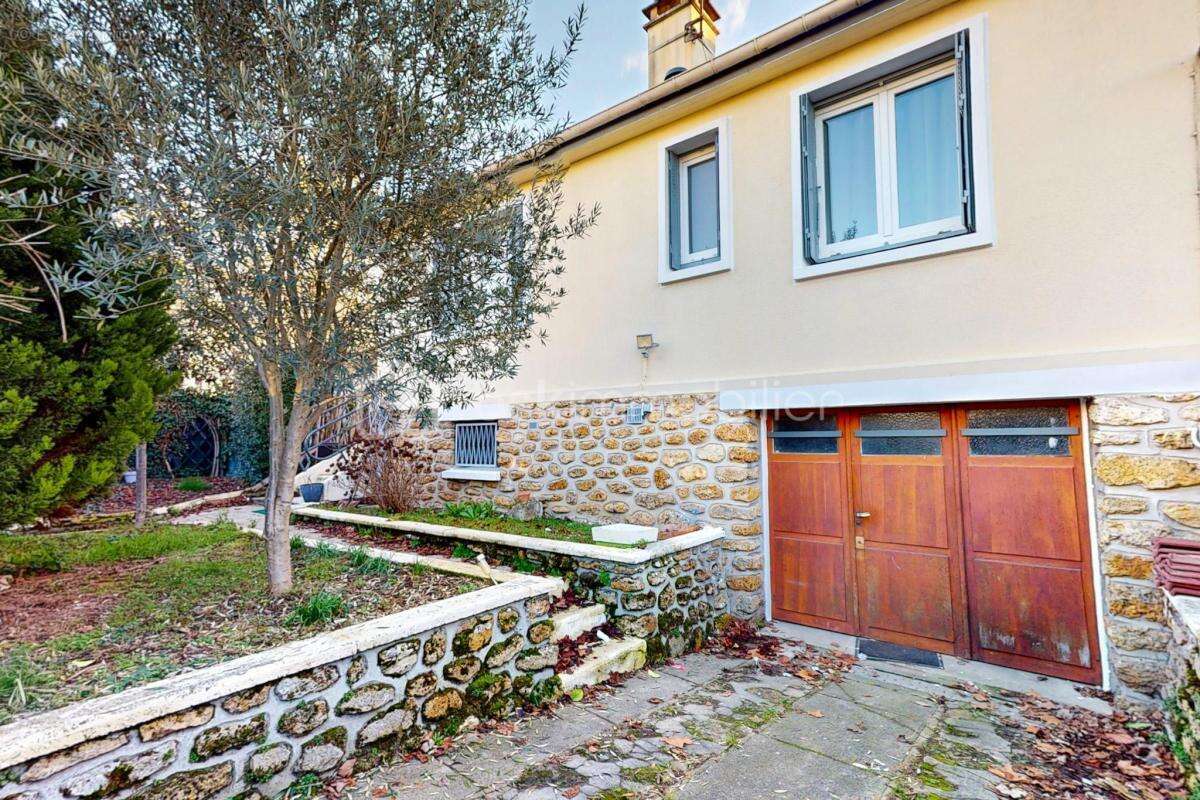 Maison à VIRY-CHATILLON