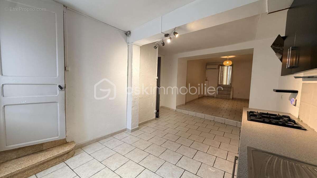 Maison de village en deux faces avec garage et jardin - photo 3