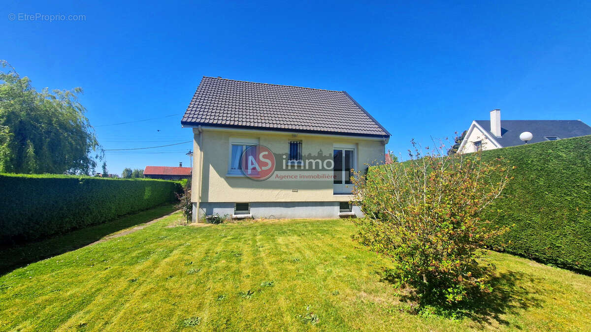 Maison à GREGES