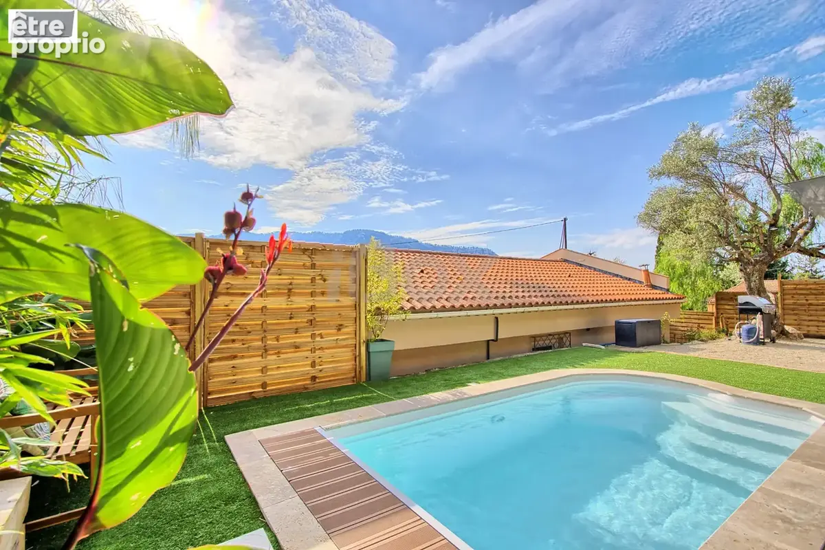Le Revest les Eaux Villa T4 vue dégagée - photo 24