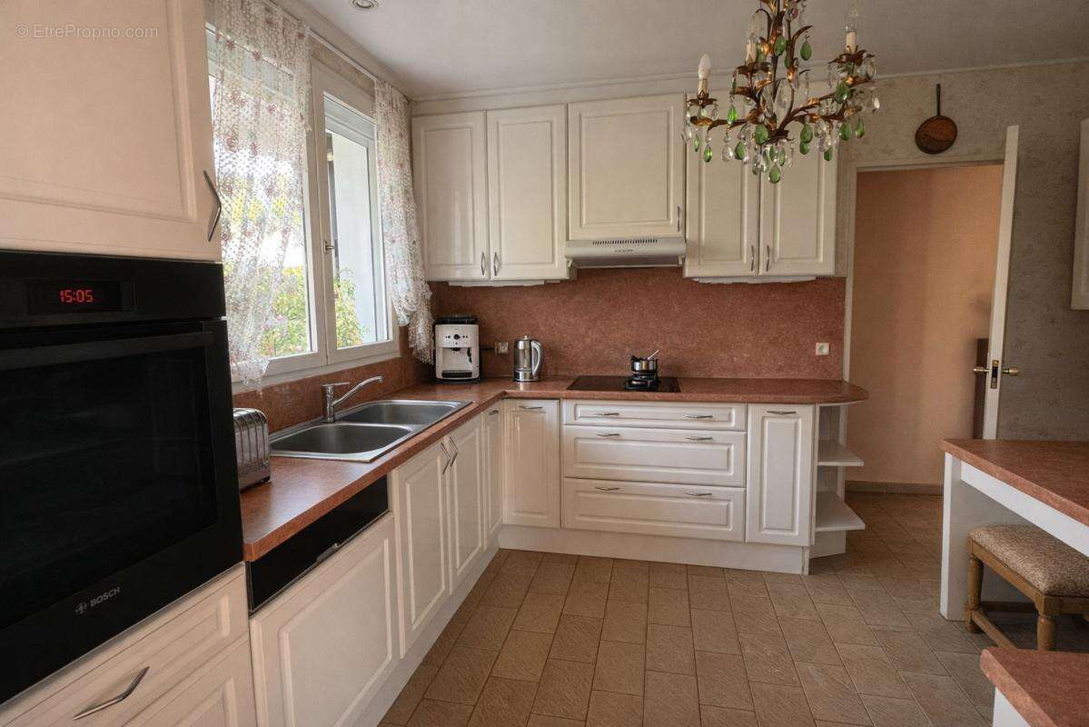 Maison à OZOIR-LA-FERRIERE