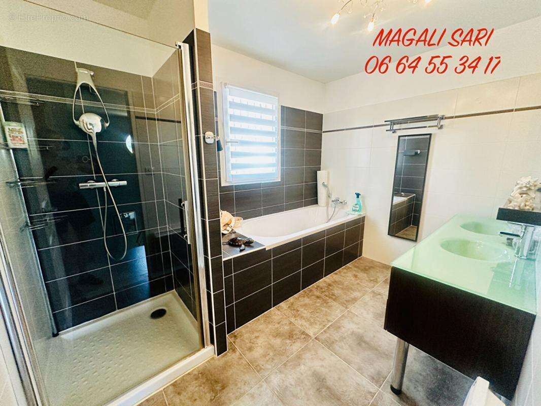 Maison à SAINT-HILAIRE-DE-BRETHMAS