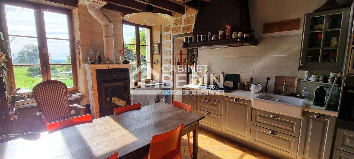 Maison à BAYON-SUR-GIRONDE