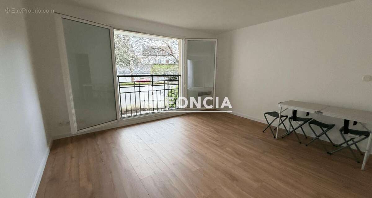 Appartement à LA QUEUE-EN-BRIE