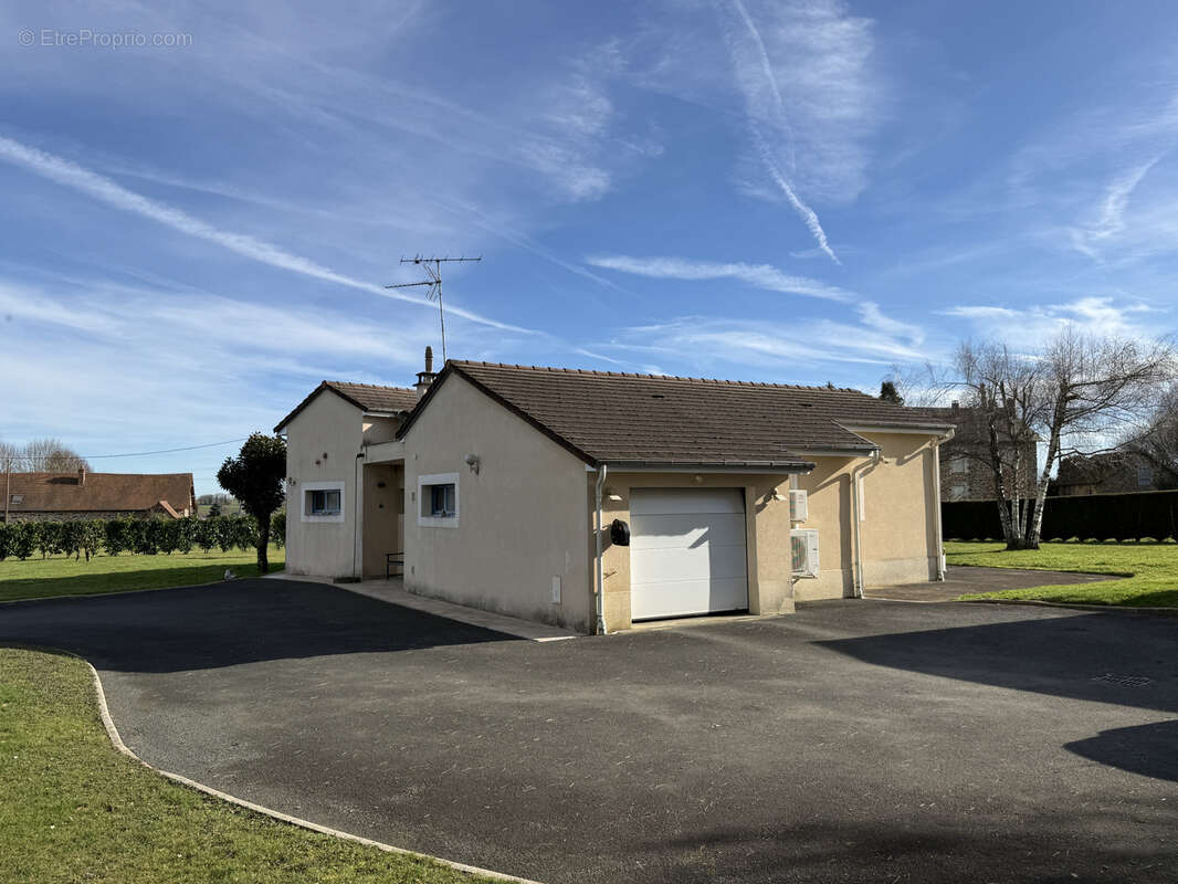 Maison à SAINT-PARDOUX-CORBIER
