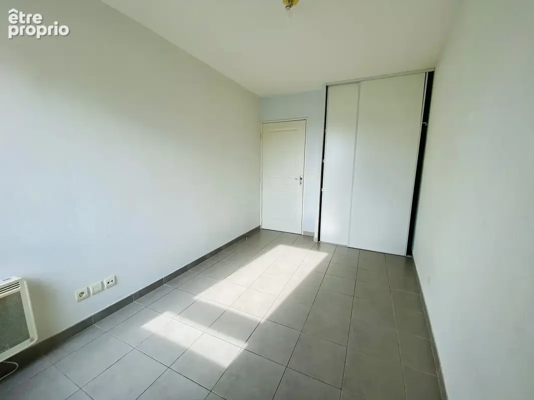Montpellier centre - lumineux t3 de 70m2, terrasse expo sud ouest,  double garage en sous-sol - photo 7