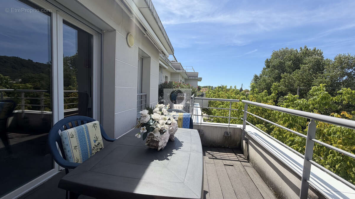 Appartement en dernier étage avec vue dégagée sur les montagnes - photo 23