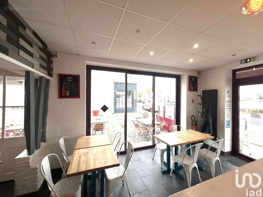 Photo 8 - Commerce à LA BOUILLE