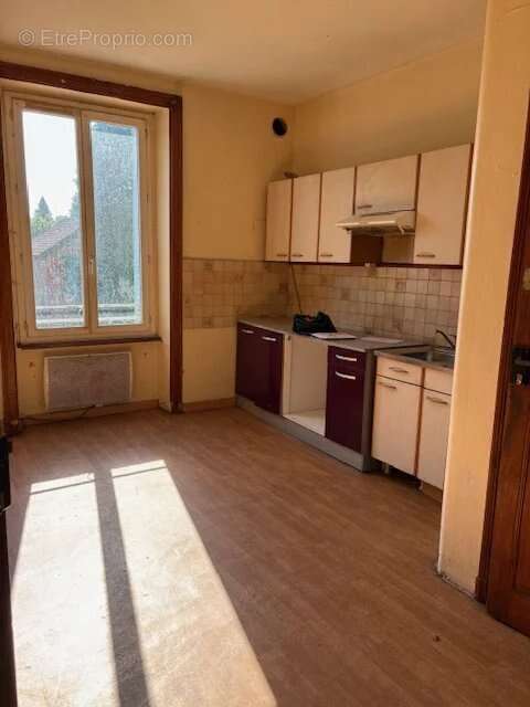 Maison à SAINT-VICTURNIEN