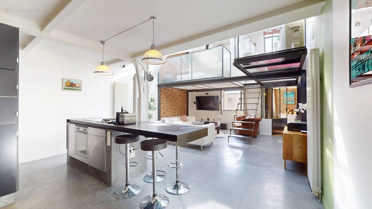 Appartement à PARIS-11E