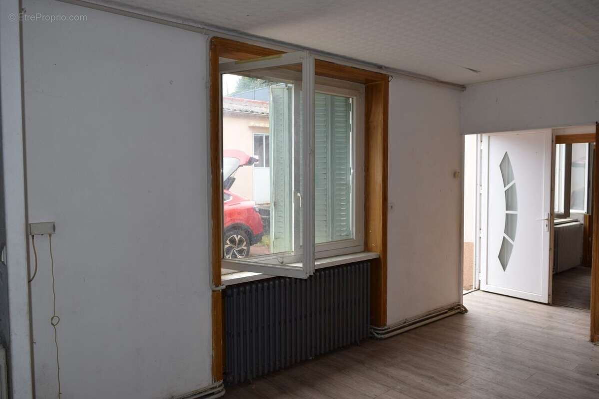 Maison à SAINT-JUST-LA-PENDUE