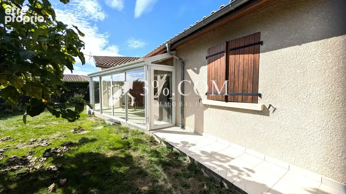 Maison de plain-pied avec 4 chambres, véranda et double gara - photo 4