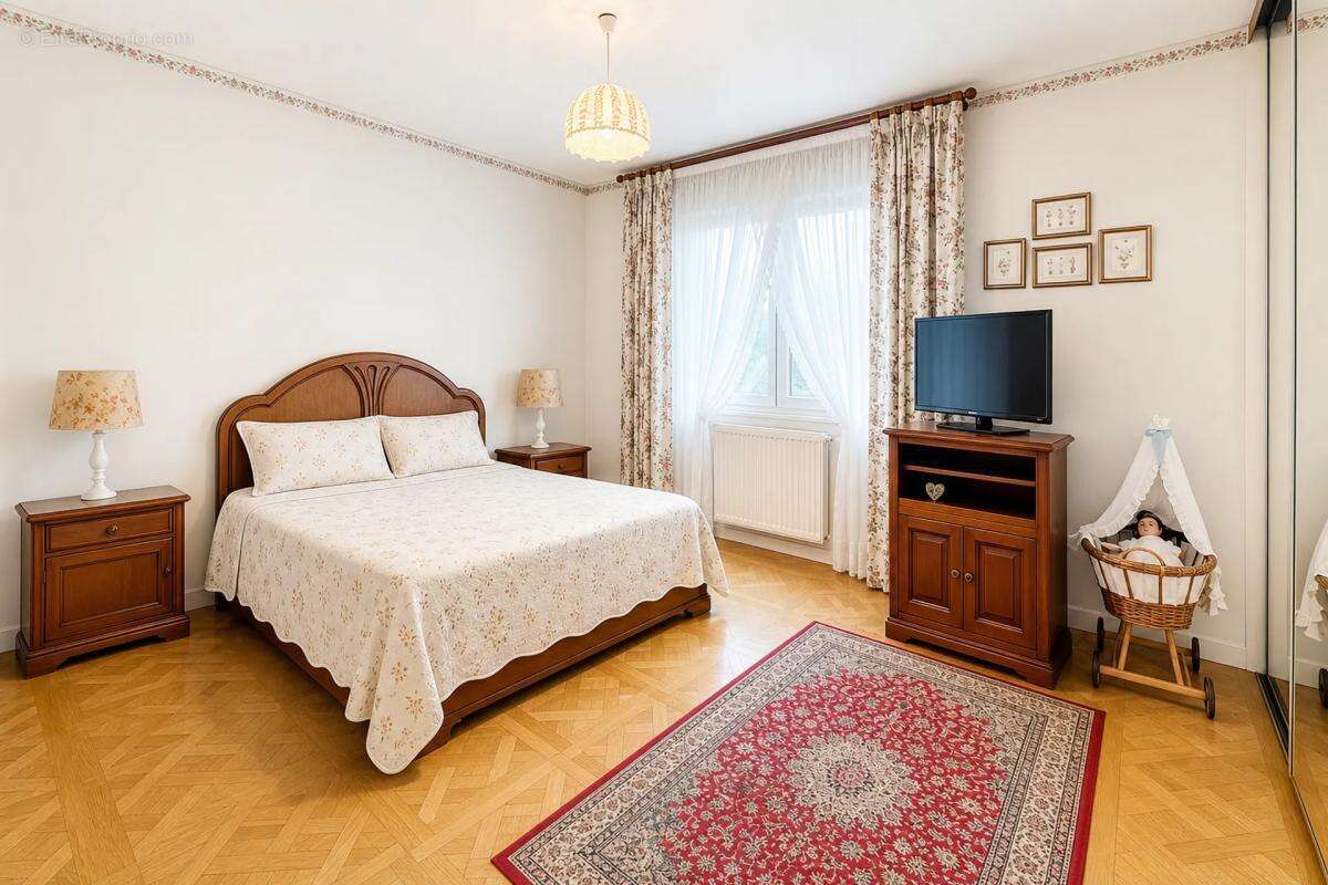Spacieuse maison 5 pièces, 164 m² à Maillot - photo 7