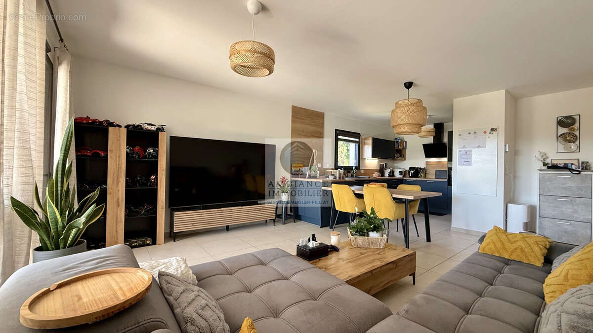 Appartement à GUILHERAND-GRANGES