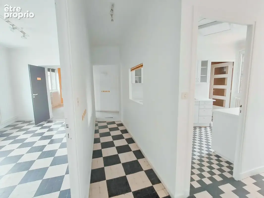 St etienne de fontbellon - appartement 3 pieces 80m2 + terrasse - photo 7