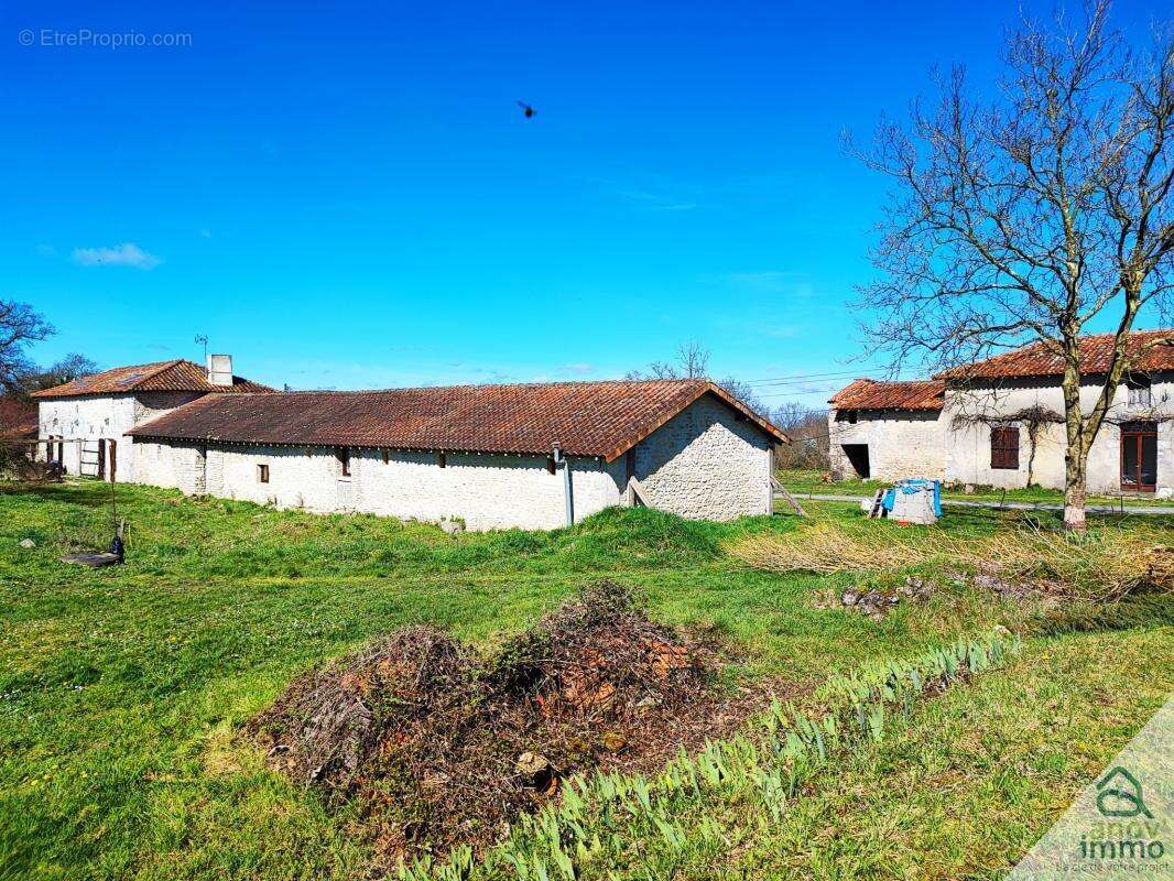Appartement à SAINT-MARTIN-L&#039;ARS