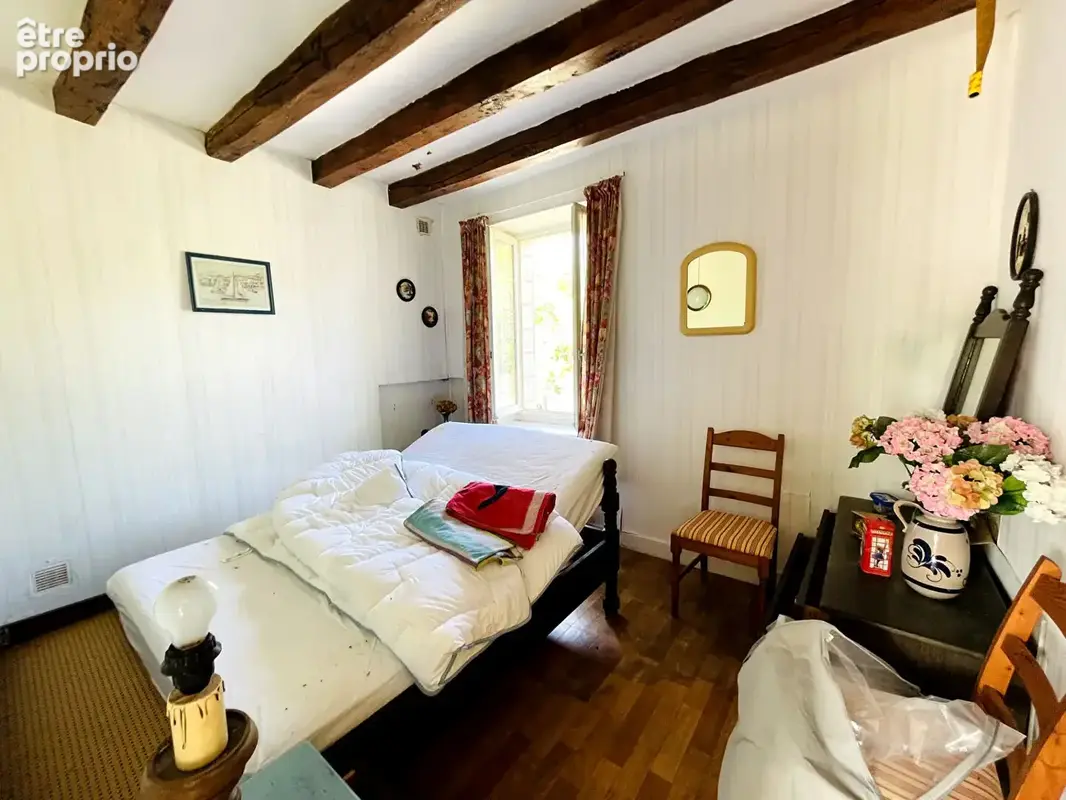 CUSSAY  - Le charme de la pierre, une vie de plain-pied et de belles dépendances - photo 8