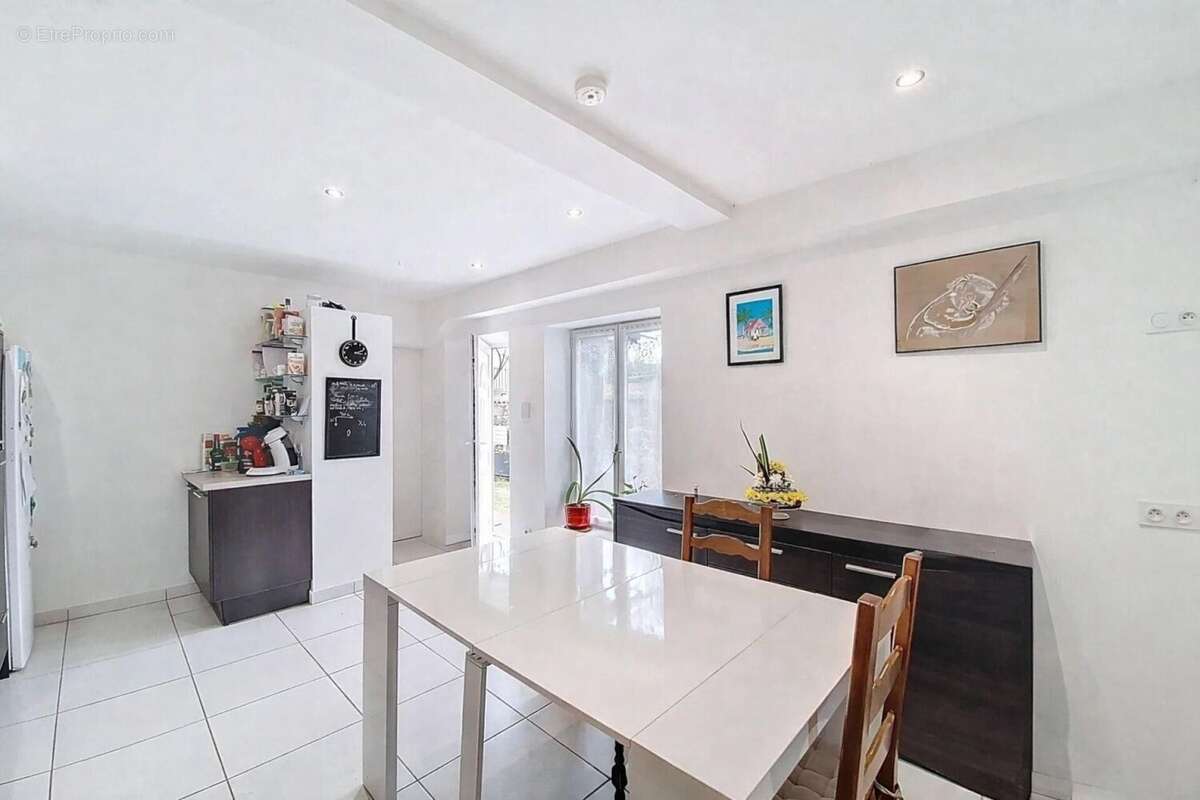 Maison 110 m² à Damiatte  - photo 5