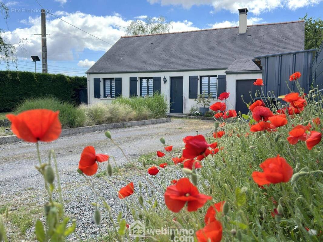 Maison située sur la commune de Andard... - Maison à ANDARD