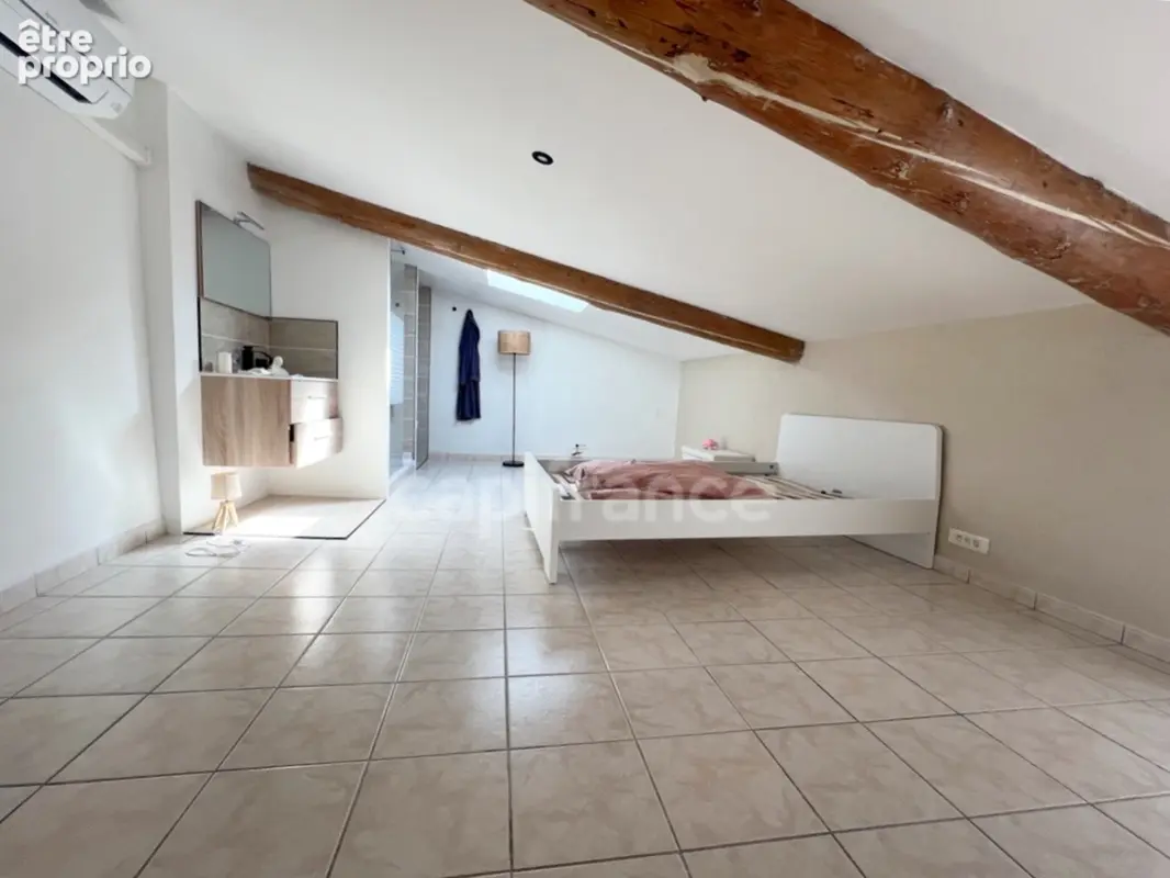 À Vendre Manosque centre historique – Maison de ville 3 pièces avec 2 chambres, garage et cave - photo 10