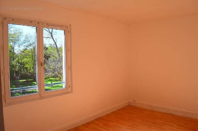 Appartement à CLICHY-SOUS-BOIS