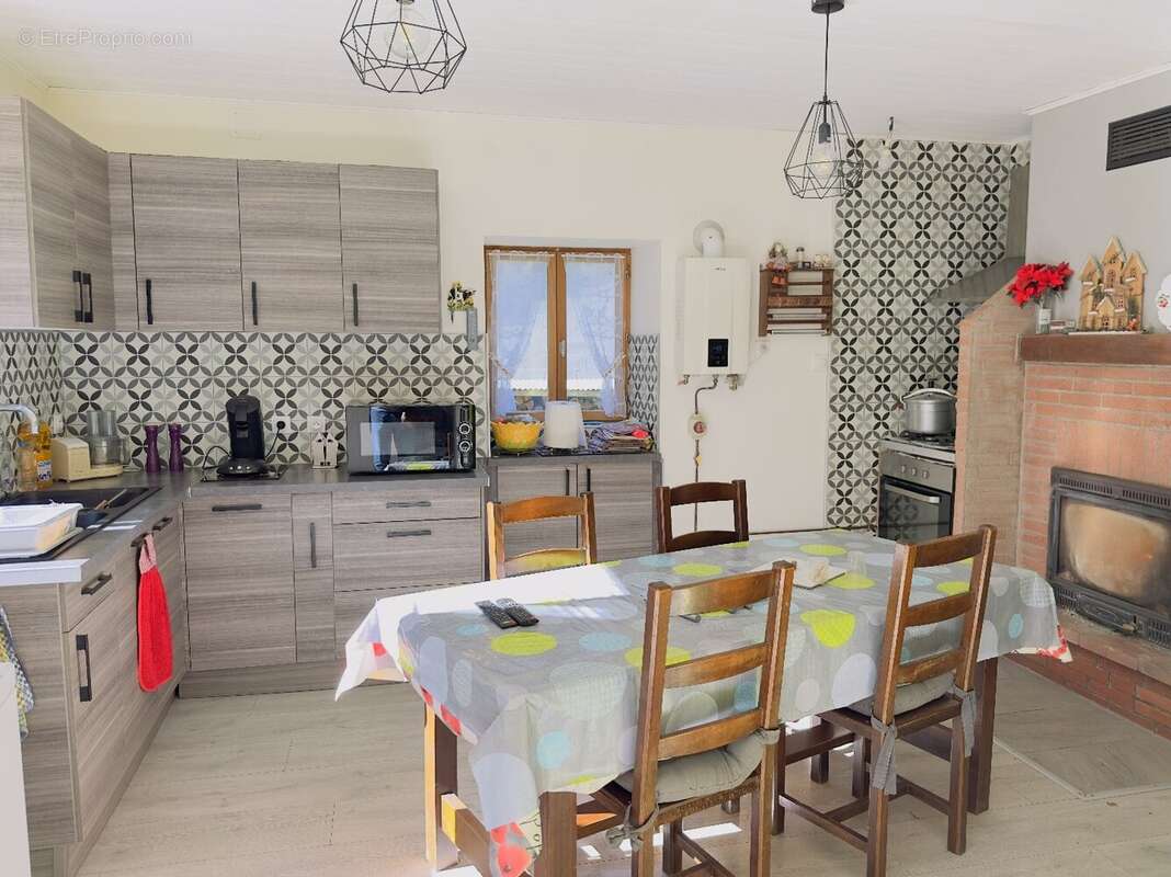 Maison et dépendances ,Au pied du Valier 09800. - photo 8
