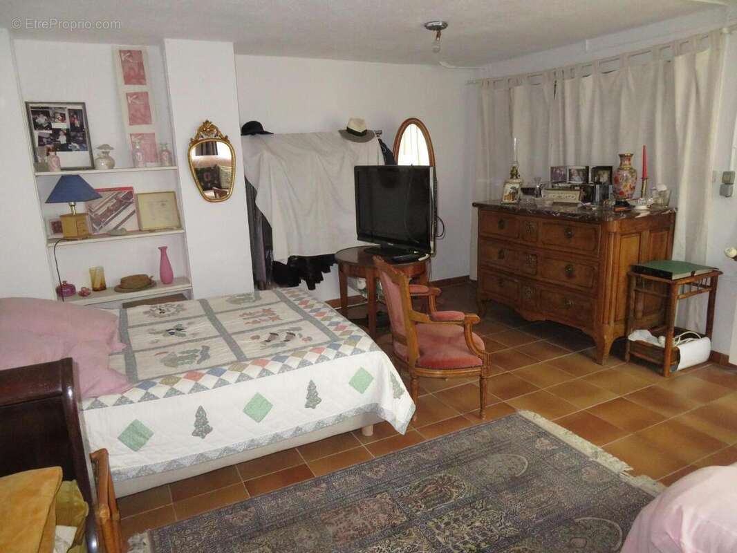   - Maison à DRAGUIGNAN