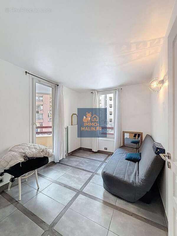 Chambre 1 - Appartement à CRETEIL